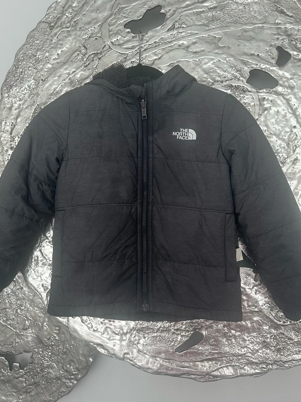 The North Face Boys Gray Reversible Mount Chimbo Jacket in Gray Size 7
